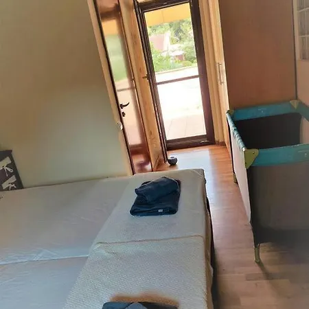 וילה Luxurious Sunny Near The With A Pool סאני ביץ'